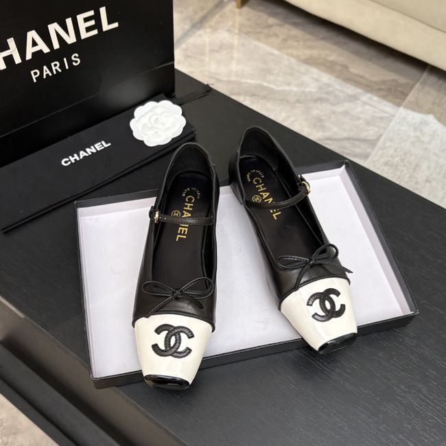 Chanel Mary Janes G47640-3