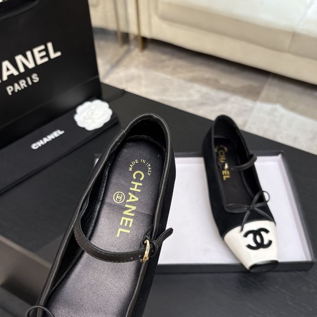 Chanel Mary Janes G47640-7