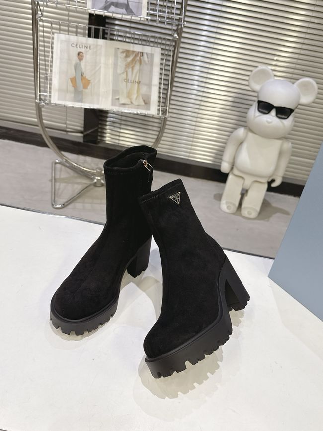 Prada Monolith brushed leather Chelsea boots G085-7
