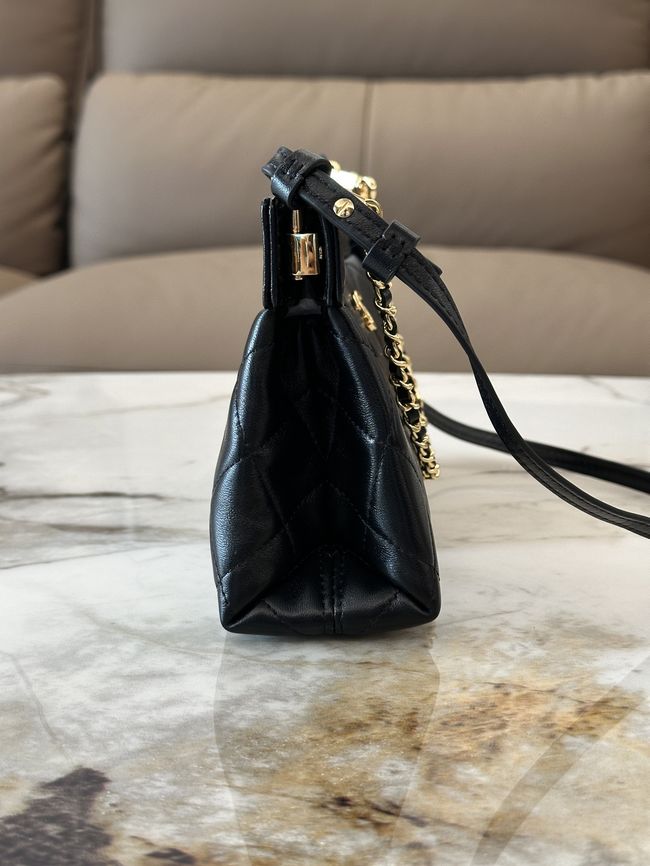 Chanel Clutch with Chain AP5540 black Chanel Clutch with Chain AP5540 black