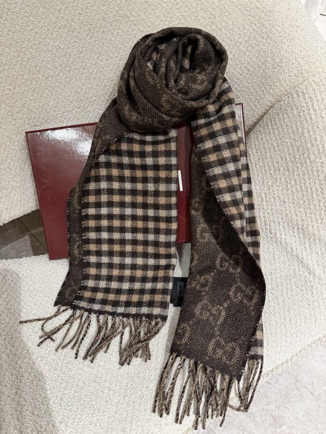 Gucci Reversible Cashmere scarf A010HK-2