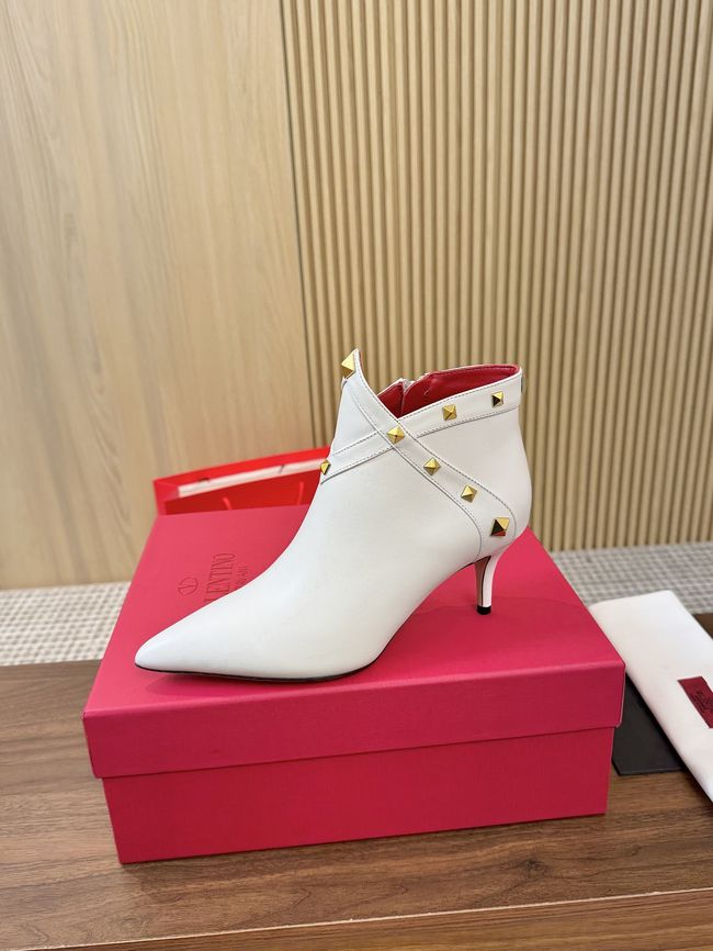 Valentino VLOGO SIGNATURE Cowhide Ankle Boots S0CK1-3 Valentino VLOGO SIGNATURE Cowhide Ankle Boots S0CK1-3
