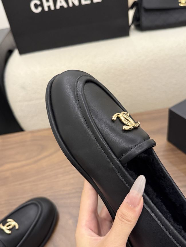Chanel Moccasins B26485-1