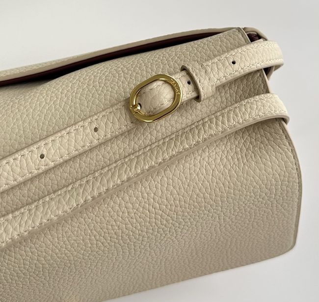 Chanel Maxi Flap bag AS6484 white